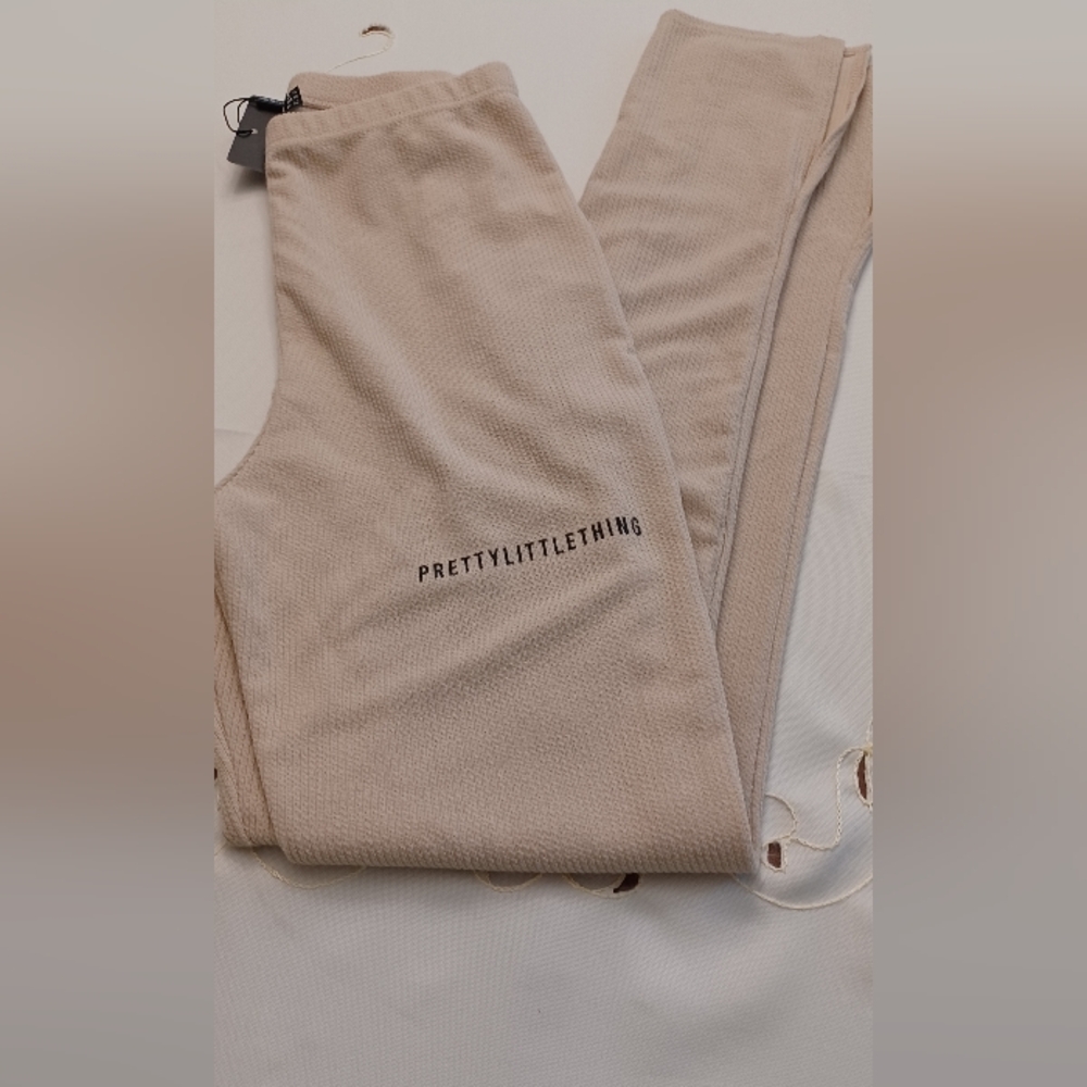 Pretty LittleThings Tan Ribbed Leggings Soft Casual Fit, NWT